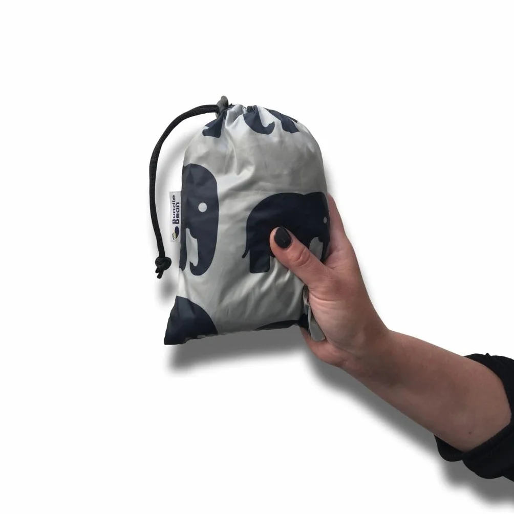 BundleBean - Babywearing - Parapioggia leggero (kaki camo) – Marsupio impermeabile e antivento, include borsa portaoggetti, tessuto impermeabile setoso, misura universale, per neonati fino a 4 anni