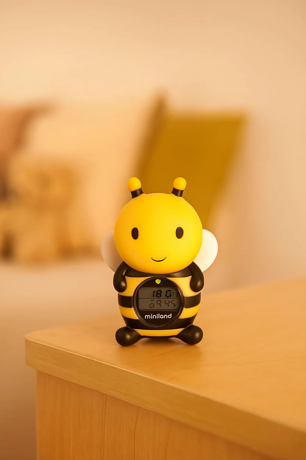 Miniland Termometro da bagno per neonati con divertente design a forma di ape, termometro da vasca per neonati, display con funzione orologio e timer, galleggiante e resistente all'acqua | Bee