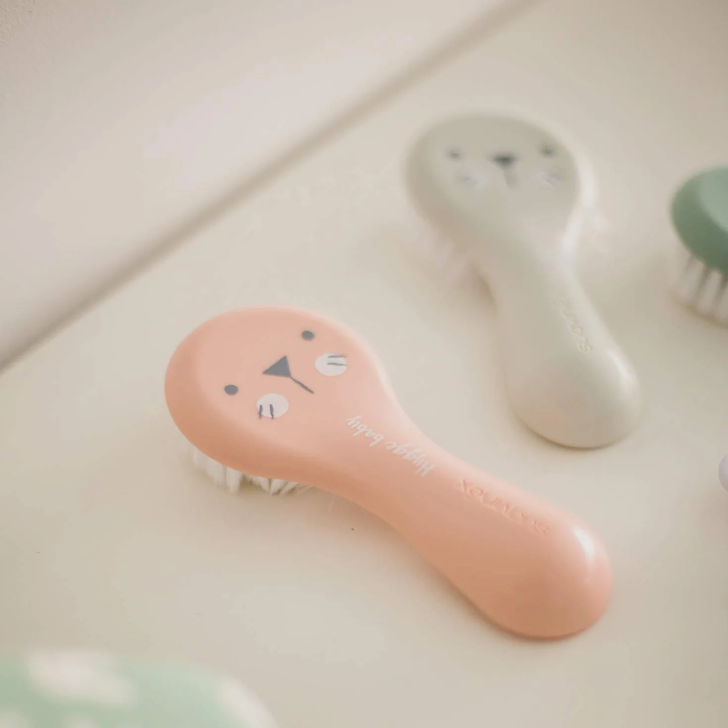 Suavinex Set Spazzola e Pettine per neonati e bambini - Idea Regalo - Rosa