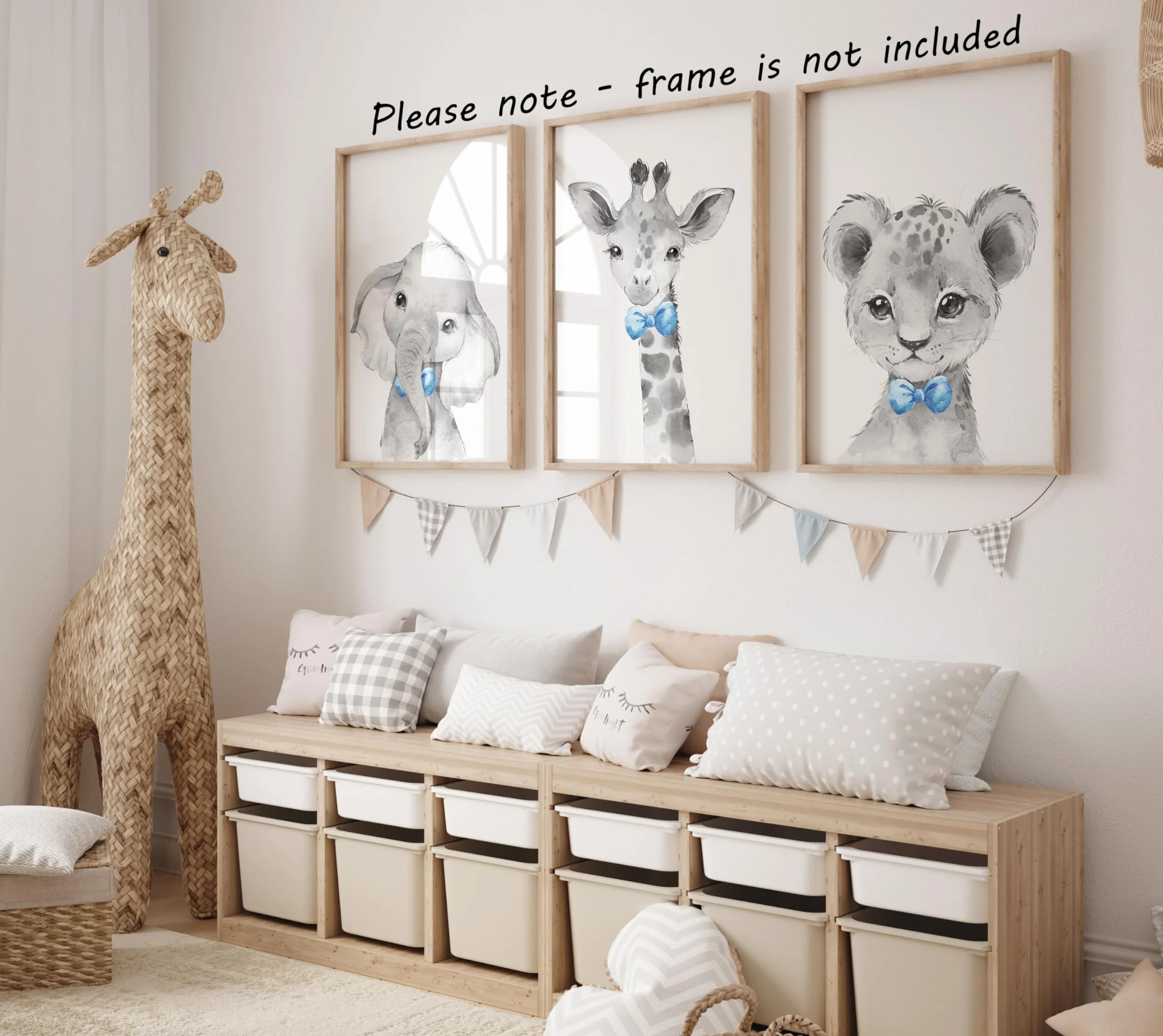 Eviepops Prints Set di 3 Stampe Safari Cameretta Bambini, Poster Animali Elefante Leone Giraffa con Fiocchi Azzurri, Senza Cornice, Decorazione Parete, Idea Regalo Neonato(A3)