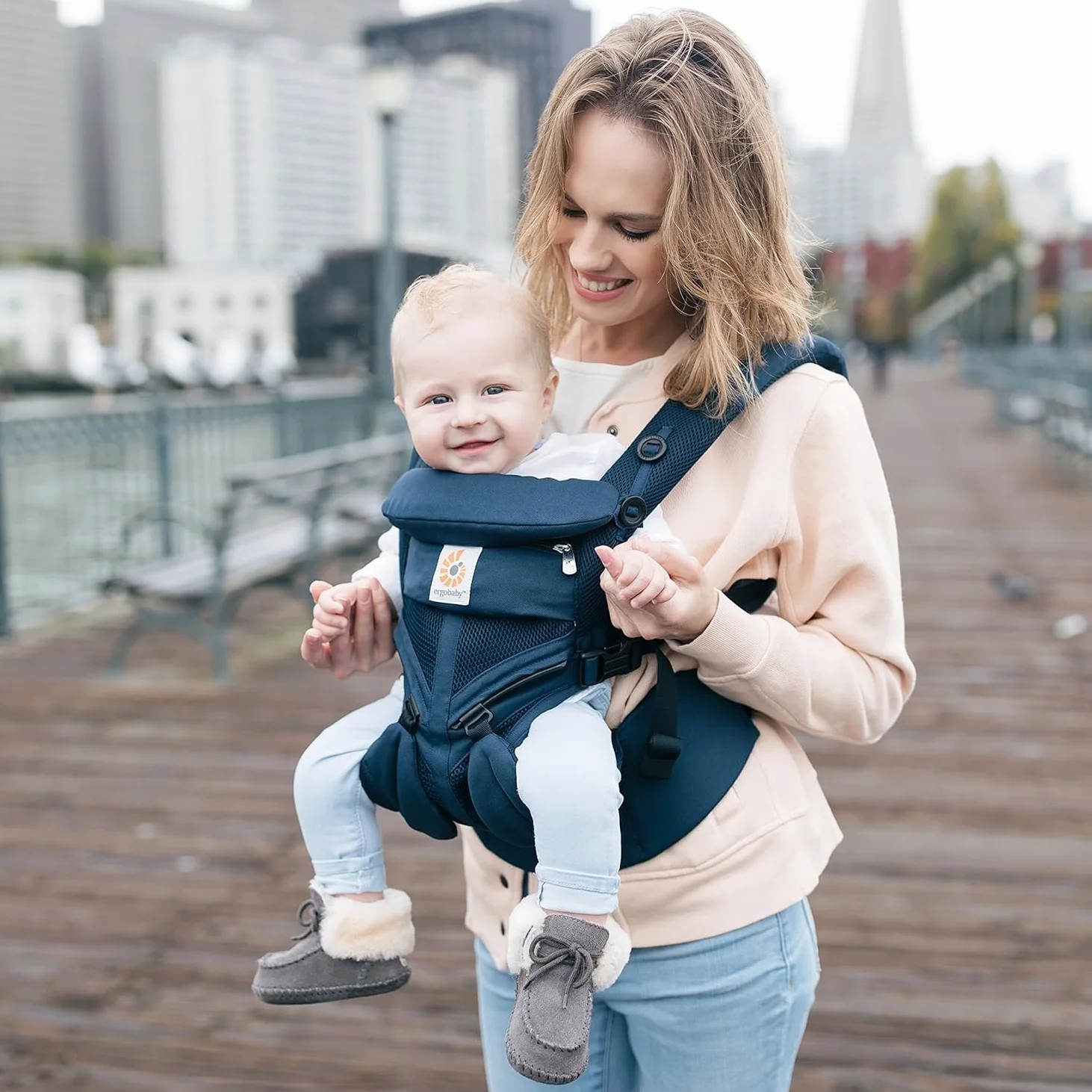 Ergobaby Omni 360 Cool Air Mesh Marsupio Neonati Ergonomico 0 36 Mesi, 4-in-1 Zaino Porta Bebe & Cuscino Bebè per Marsupio Neonati della Collezione Originale (3,2-5,5 kg), Grigio