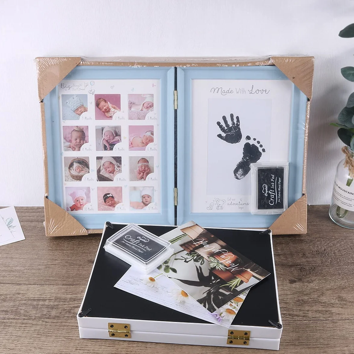 LEcylankEr Impronta Mani e Piedi Neonati, Portafoto 12 Mesi Regalo Battesimo Bimbo,Cornice per Foto Pieghevole a Due Vie con Tampone di Inchiostro Ricaricabile Nero (blu)