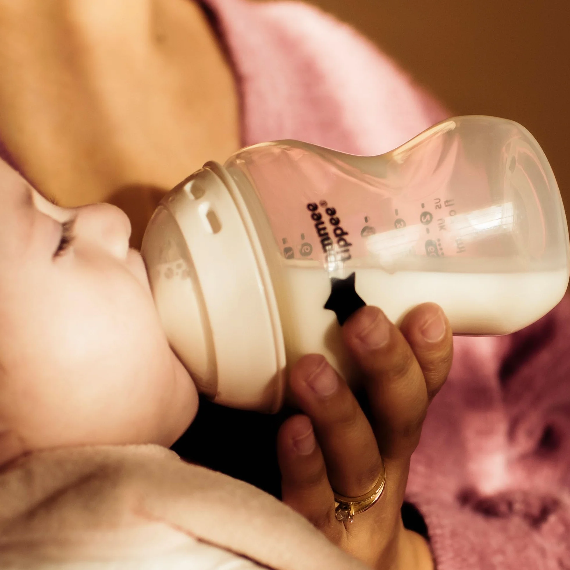 Tommee Tippee Scaldabiberon da Viaggio, Ideale per Viaggi, Isolamento Termico, Borraccia in Acciaio inox con Tappo a Prova di Perdite