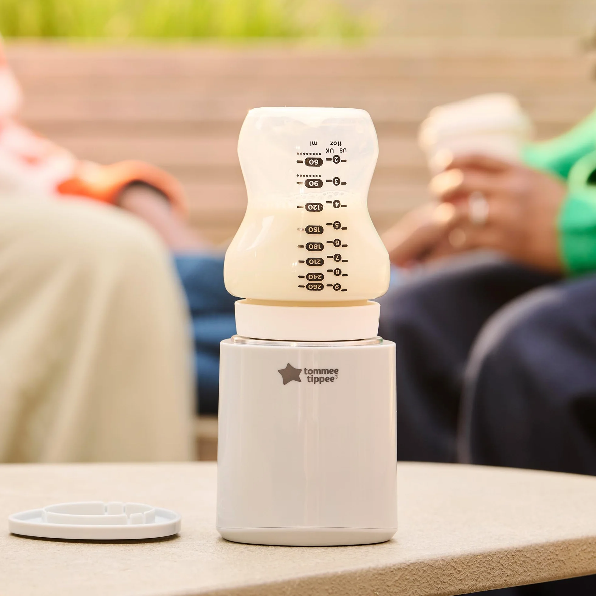 Tommee Tippee Scaldabiberon LetsGo Portatile, Ricaricabile con USB, Scaldabiberon Elettrico, Leggero e Comodo Per il Viaggio