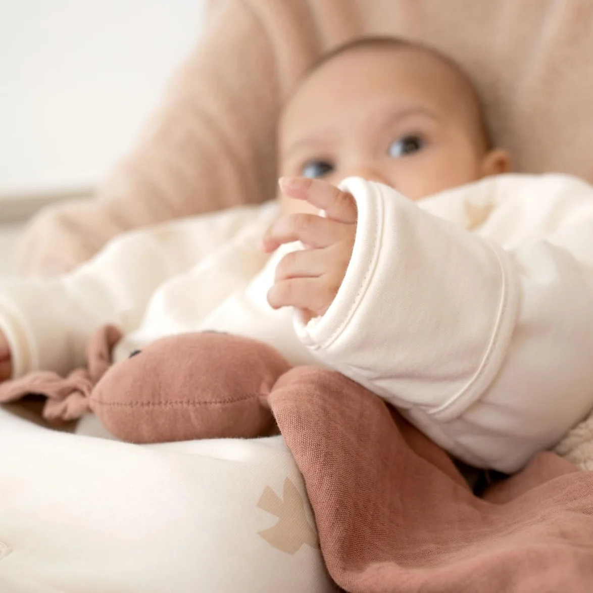 BEMINI Piuma ecru - Sacco nanna invernale con guanti, in jersey e jersey