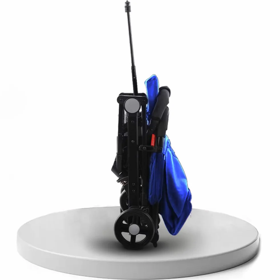 BAKAJI Passeggino Easy Ultra Leggero con Chiusura Facilitata Portata Massima 15 kg, Schienale Reclinabile con Cintura di Sicurezza a 5 Punti, Pieghevole con Una Mano, Salvaspazio (Blu)