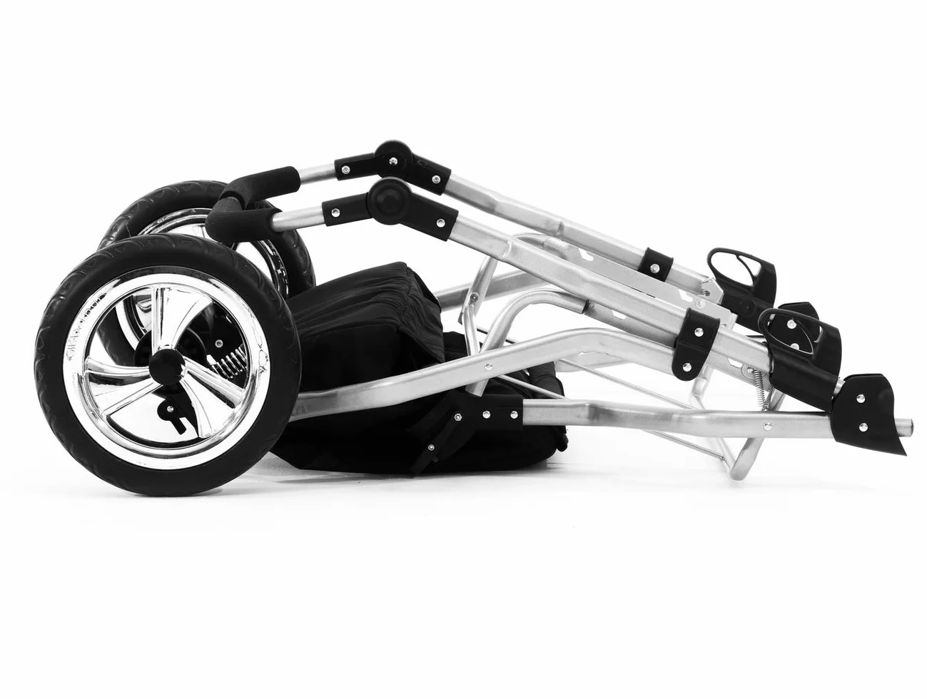 Passeggino gemellare 3 in 1. Passeggino e accessori in 3 pezzi: 2 navicelle + 2 passeggini + 2 ovetti + accessori. BBtwin DUET TRIO graphite