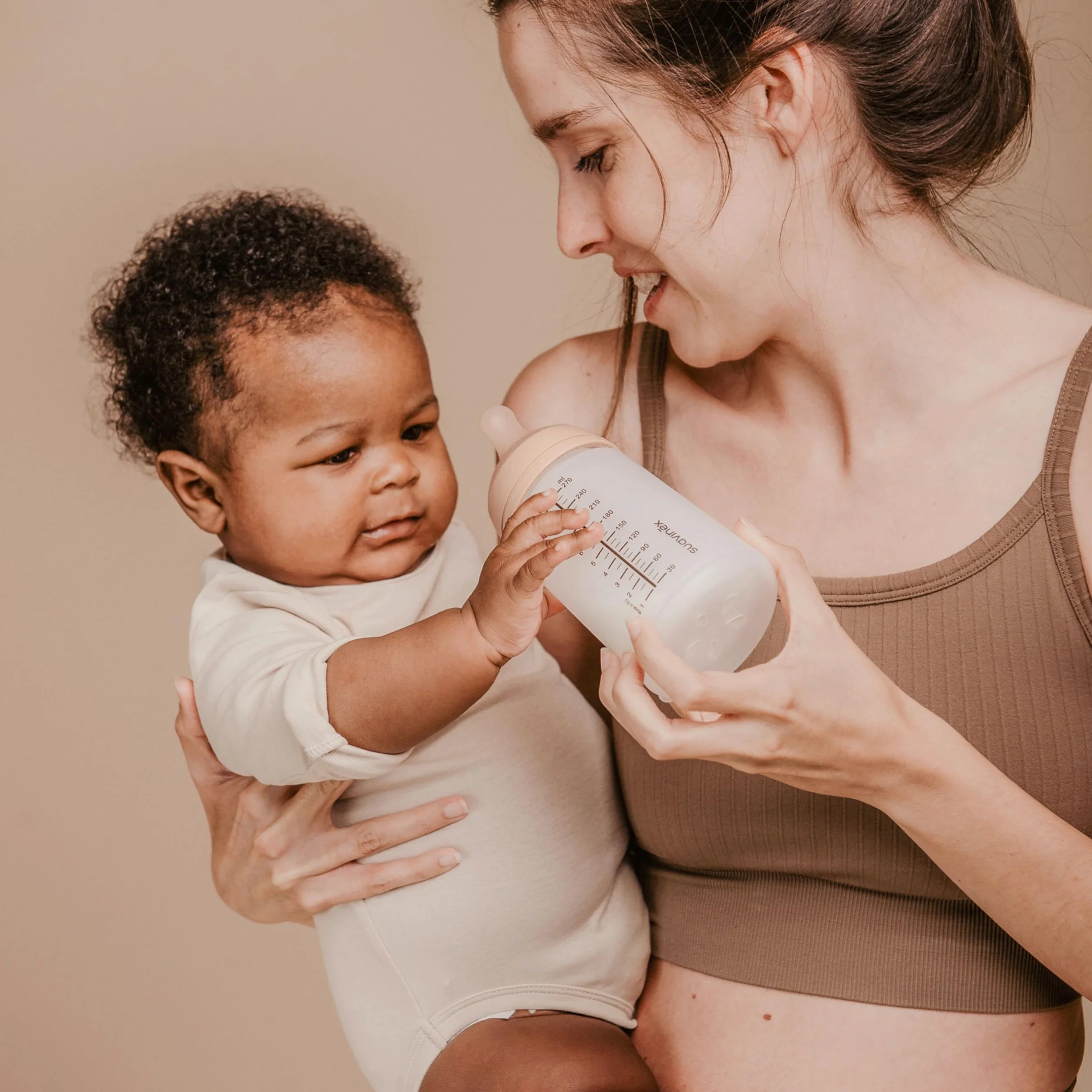 Suavinex, Confezione da 2 Tettarelle per Biberon Anti-Coliche Zero Zero, flusso Adattabile (A) Si adatta alla Forza di Suzione del Bambino, Tettarella Allattamento Misto, +0 Mesi