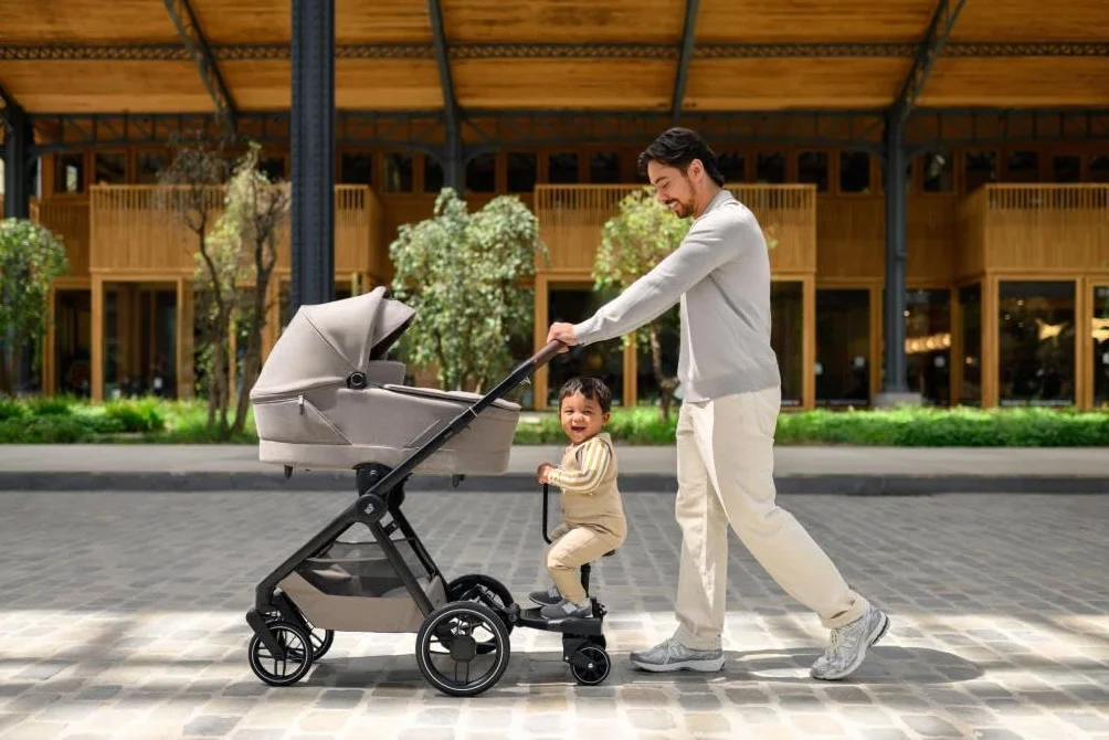 Maxi-Cosi Sense Navicella, spaziosa e confortevole, materasso memory foam traspirante, ClimaFlow, inclinazione SoothingSlope, sonno notturno, manico pelle vegana, Twillic Truffle
