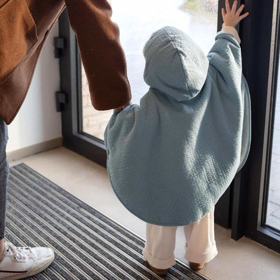 Bemini – Poncho in pile per bambini | Poncho | Bambino | Parka per bambini | Poncho da viaggio Teddy | 9 – 36 mesi |
