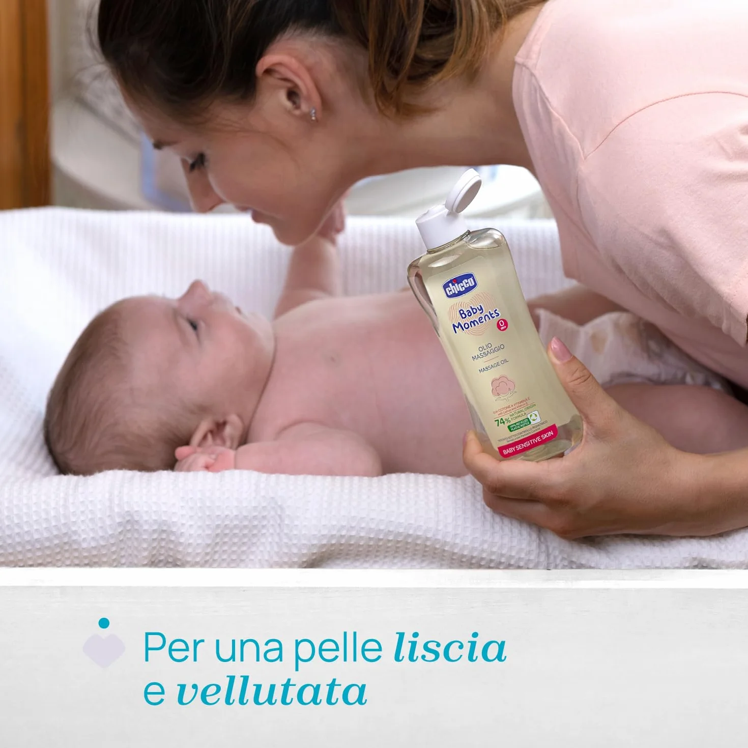 Chicco Baby Moments Olio Massaggio Sensitive, Formula Naturale, Nutre e Idrata la Pelle - 200ml