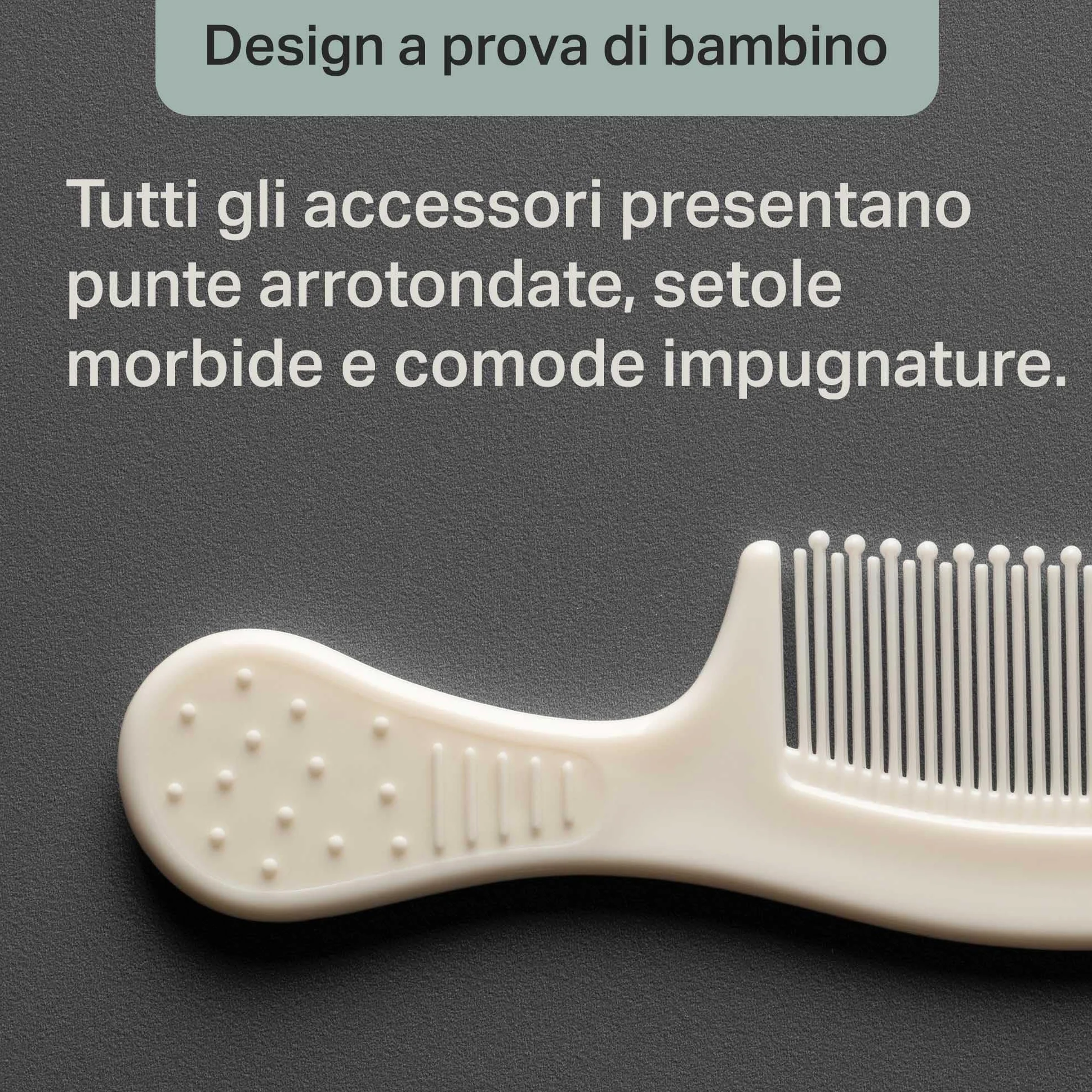 Tommee Tippee kit per la cura e l'igiene dei bambini, 9 articoli essenziali a casa e in viaggio in custodia impermeabile e lavabile (la fantasia potrebbe cambiare)